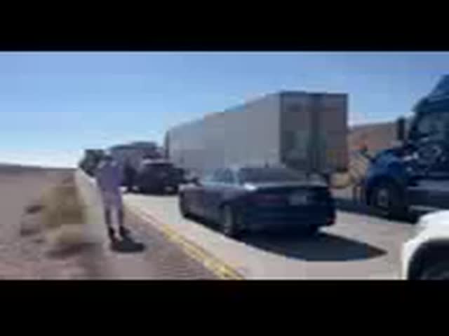 Las Vegas Review Journal Sports | Traffic jam on Interstate 40 after fire on Interstate 15