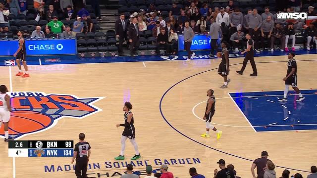 Knicks Hold Off Nets in Gritty New York Showdown