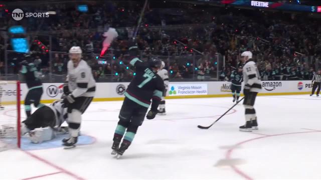 Rumor: Could the Maple Leafs Be Eyeing a Top-Four Defenseman?