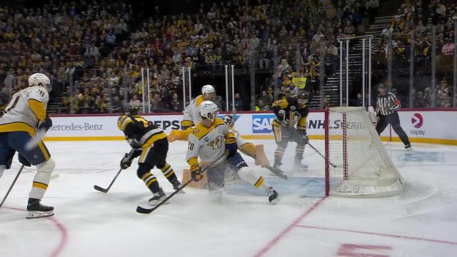 Juuse Saros Stands Tall with Spectacular Saves in Predators' Loss