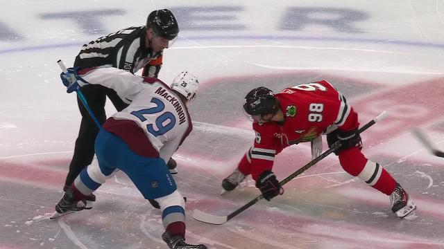Avalanche Edge Blackhawks 5-4 in High-Octane Offensive Showdown